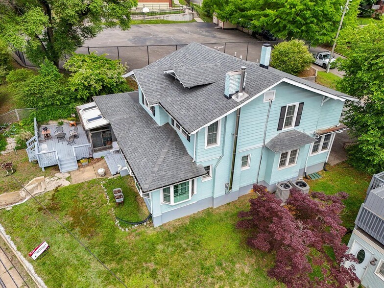 More Photos Of 1911 Memorial Ave SW, Roanoke Office Residential For Sale