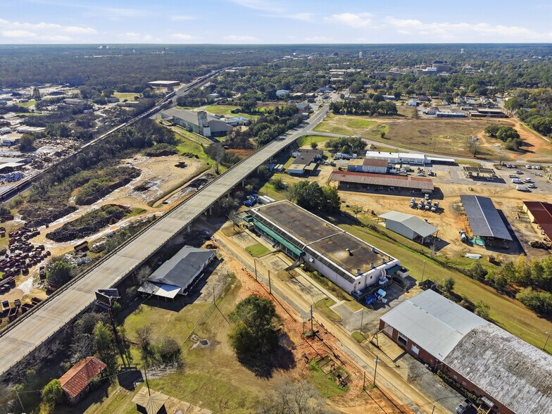 More Photos Of 401 Hodges Ave, Albany Industrial For Sale