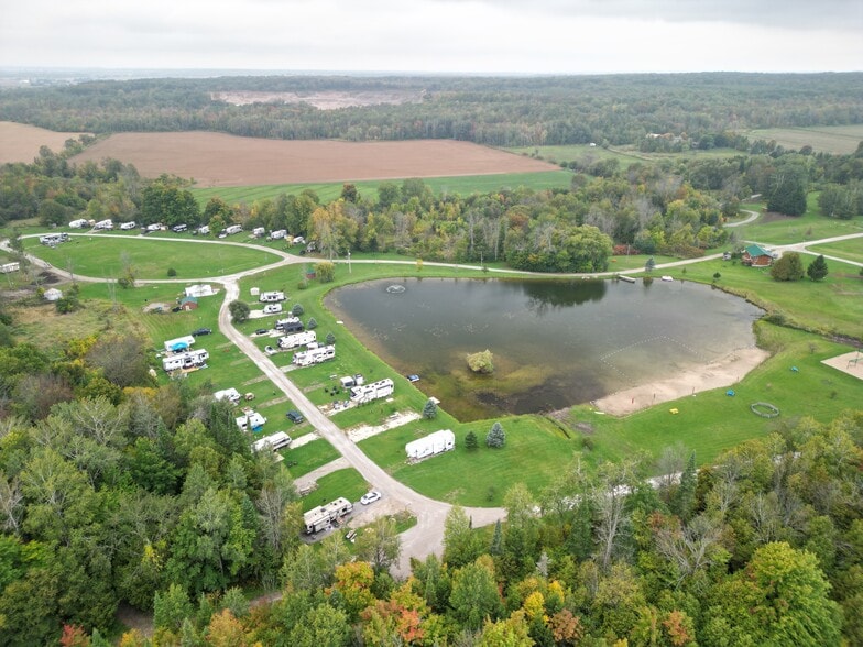 Primary Photo Of 1789 Rainbow Valley Rd W, Minesing Manufactured Housing Mobile Home Park For Sale