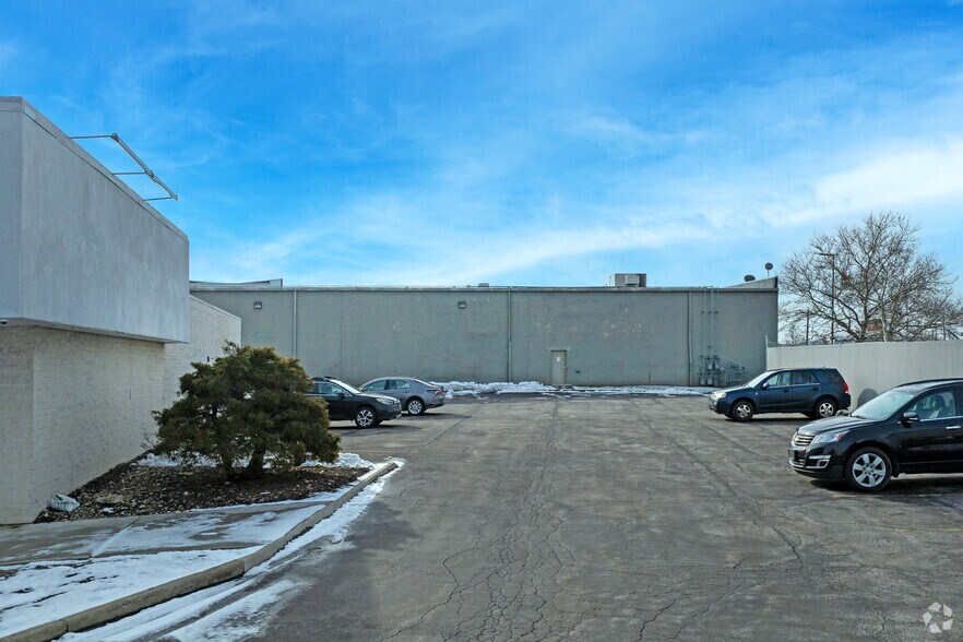 More Photos Of 4836-4838 Northfield Rd, Cleveland Freestanding For Sale
