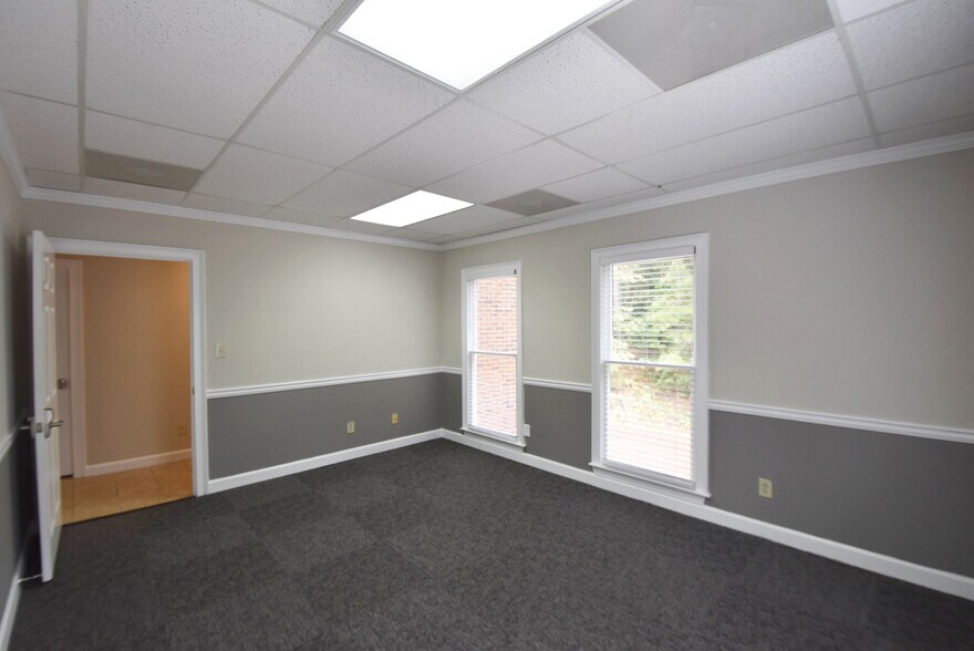 More Photos Of 116 Peachtree Ct, Peachtree City Medical For Lease