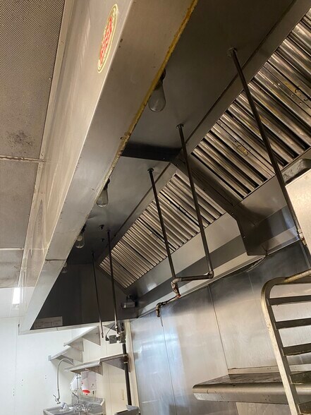 More Photos Of 330 Clematis St, West Palm Beach Storefront Retail Office For Sale