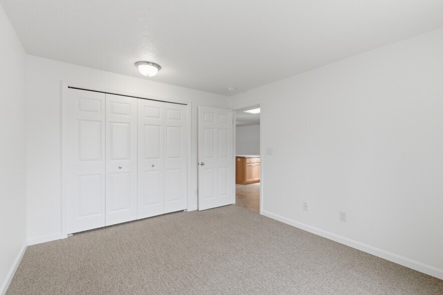 More Photos Of 355 King St S, Salem Multifamily For Sale