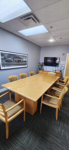 More Photos Of 926 Chulie Dr, San Antonio Coworking Space
