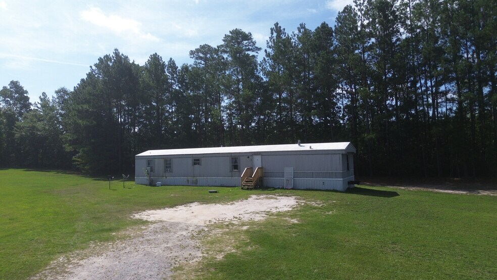 More Photos Of 100 Wild Forest Ln, Sanford Manufactured Housing Mobile Home Park For Sale