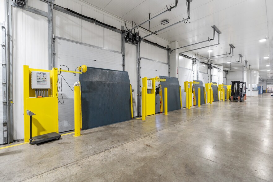 More Photos Of 1407 Commerce Dr, Mission Refrigeration Cold Storage For Lease