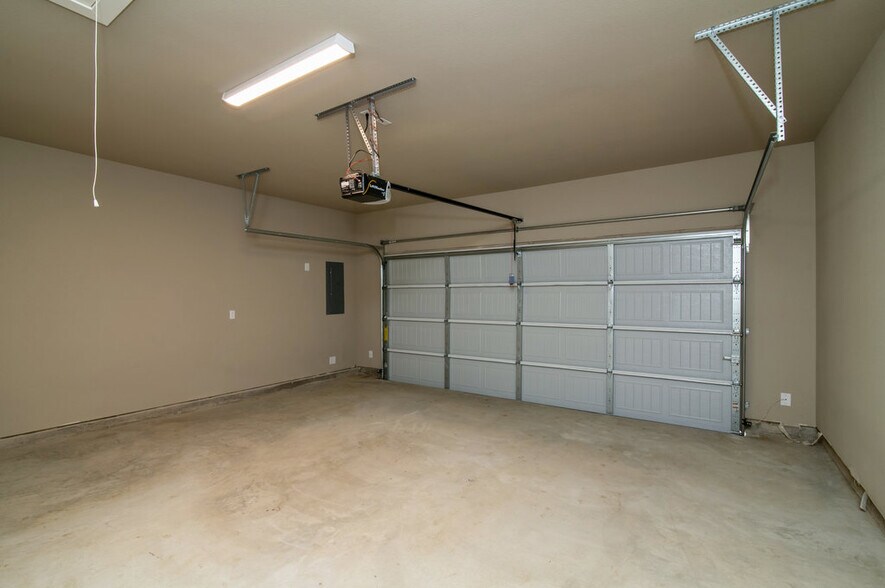 More Photos Of 632 Harvest Moon Dr, Venus Multifamily For Sale