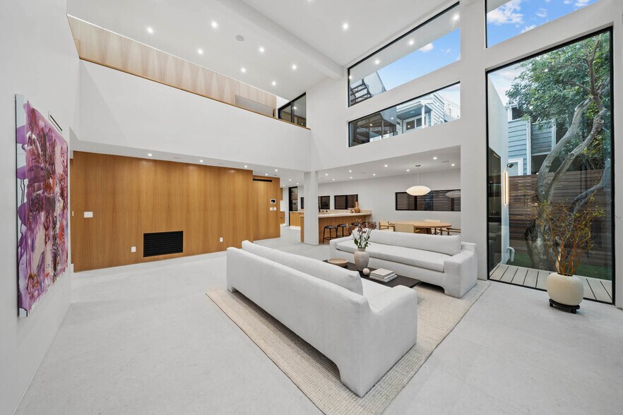 More Photos Of 7372 Fay Ave, La Jolla Multifamily For Sale