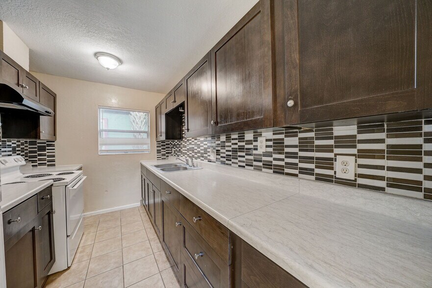 More Photos Of 3017 49th St S, Gulfport Apartments For Sale