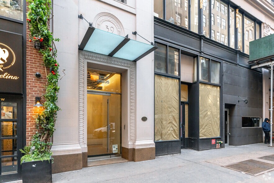 More Photos Of 35 W 35th St, New York Loft Creative Space For Lease