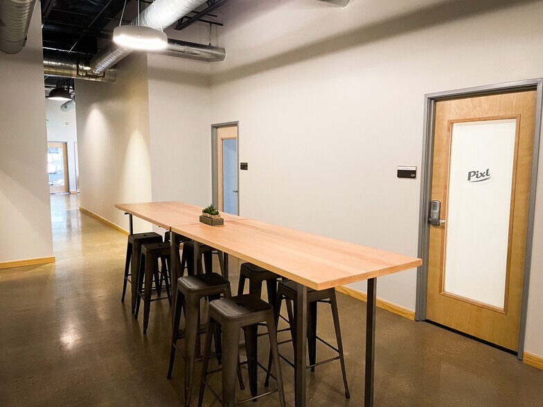 More Photos Of 710 Presidential Dr, Richardson Office For Lease