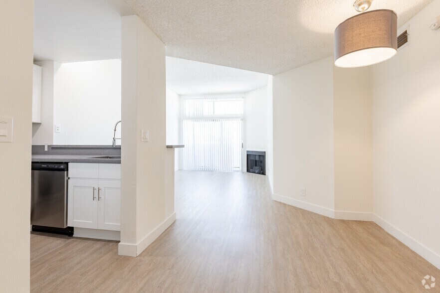 More Photos Of 130 S Alexandria Ave, Los Angeles Apartments For Sale