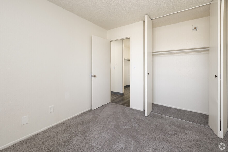 More Photos Of 2025 Jerry Murphy Rd, Pueblo Apartments For Sale