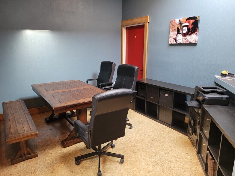 More Photos Of 20 NW Greenwood Ave, Bend Loft Creative Space For Lease