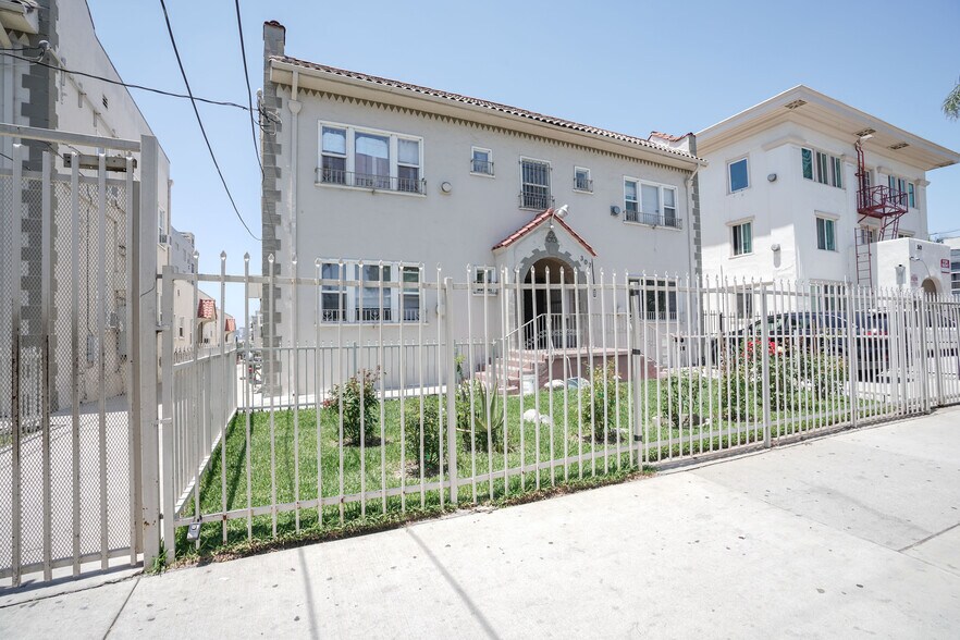 More Photos Of 307 S Boyle Ave, Los Angeles Apartments For Sale