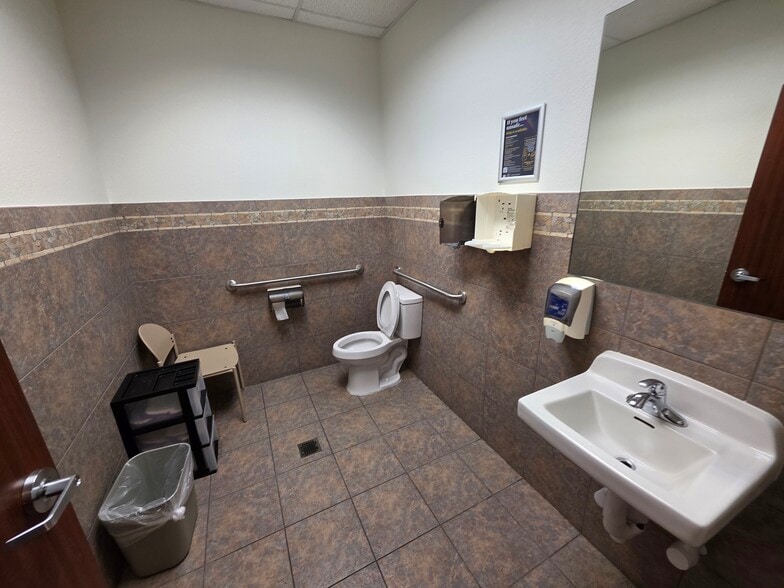 More Photos Of 216-222 E Township St, Fayetteville Medical For Sale