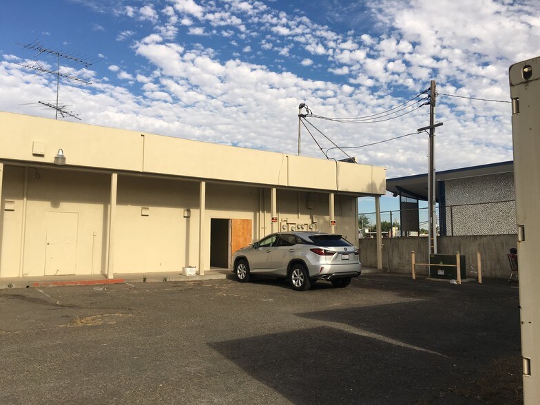More Photos Of 2525-2533 Fulton Ave, Sacramento Convenience Store For Lease