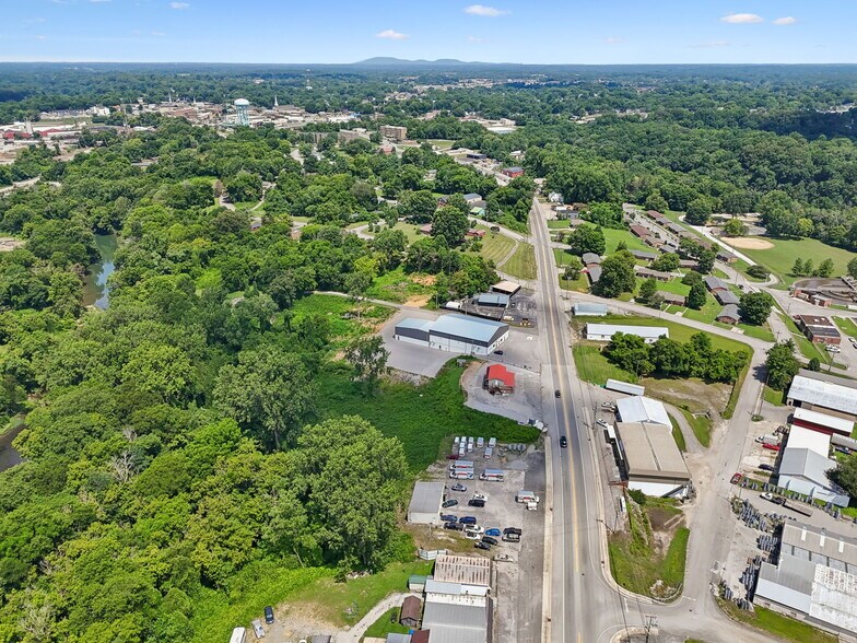 More Photos Of 404 Beersheba Hwy, McMinnville Flex For Sale