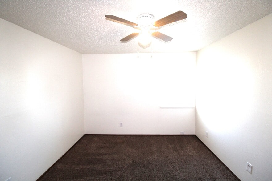 More Photos Of 1311 Glen Oaks Ct, Norman Apartments For Sale