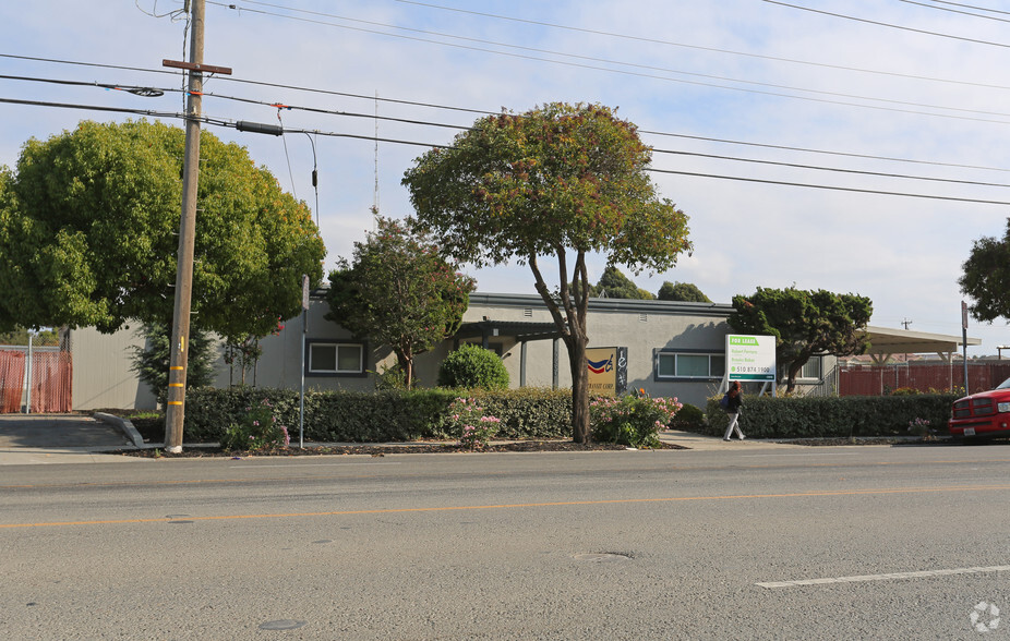 Primary Photo Of 22990 Clawiter Rd, Hayward Manufacturing For Lease