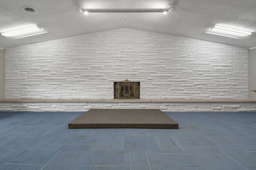 More Photos Of 2598 E Smiley Ave, Shelby Religious Facility For Sale