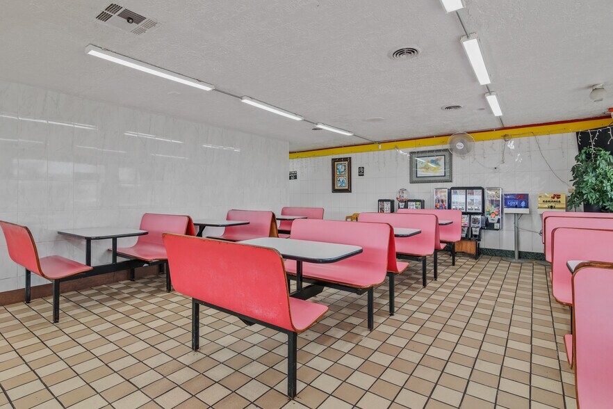 More Photos Of 5426 Antoine Dr, Houston Fast Food For Sale