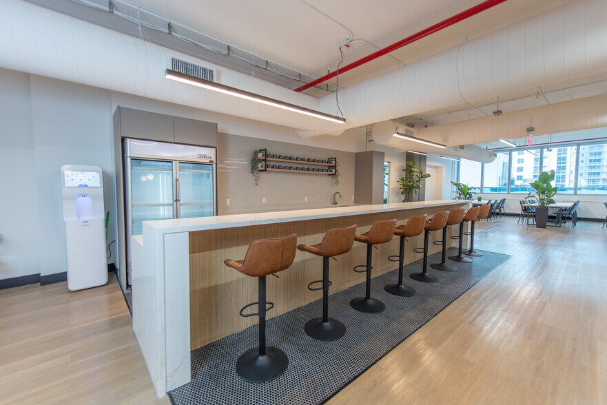 More Photos Of 1100 Brickell Bay Dr, Miami Office For Lease