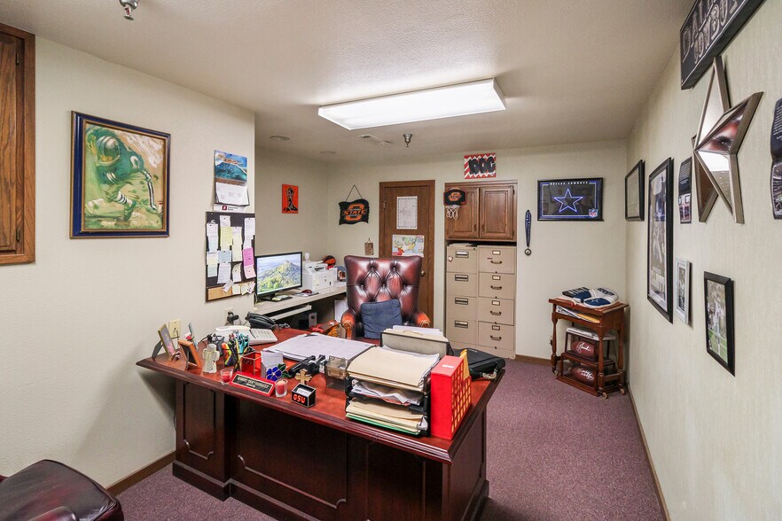 More Photos Of 2005 E 6th Ave, Stillwater Industrial For Sale