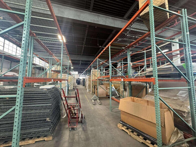 More Photos Of 58-54 59th St, Maspeth Warehouse For Lease