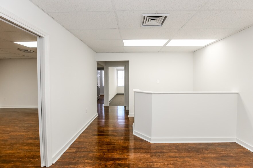 More Photos Of 5020 Nicholson Ct, Rockville Warehouse For Lease