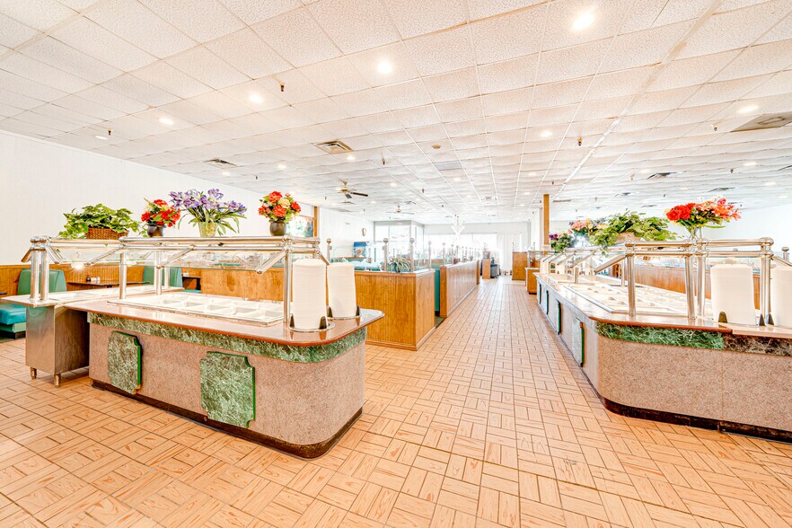 More Photos Of 1400 W Moore Ave, Terrell Restaurant For Sale