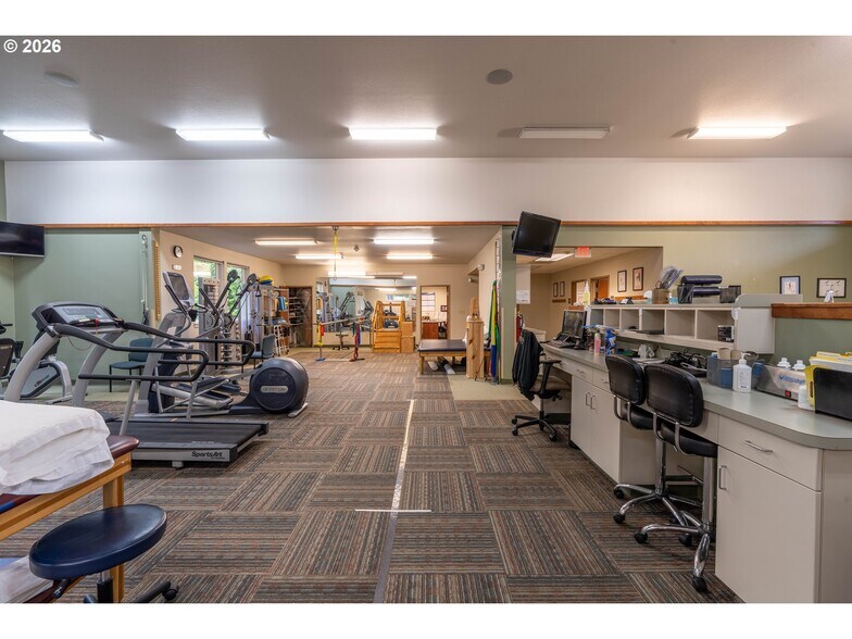 More Photos Of , Coos Bay Office For Sale