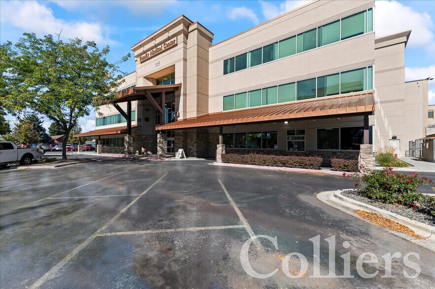 Primary Photo Of 315 E Elm St, Caldwell Hospital For Lease