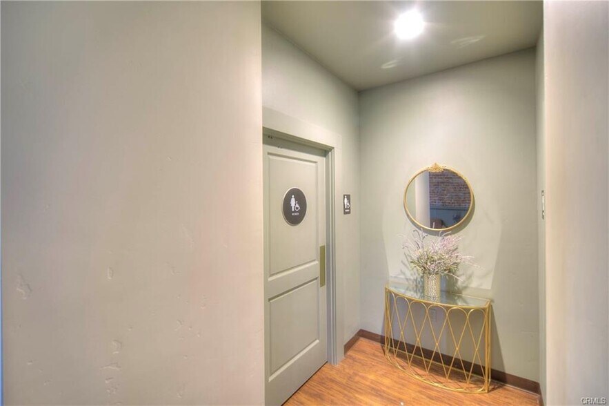 More Photos Of 105 Broadway St, Chico General Retail For Sale