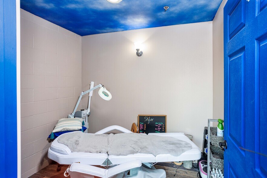 More Photos Of 10-12 NE Shaver St, Portland Apartments For Sale