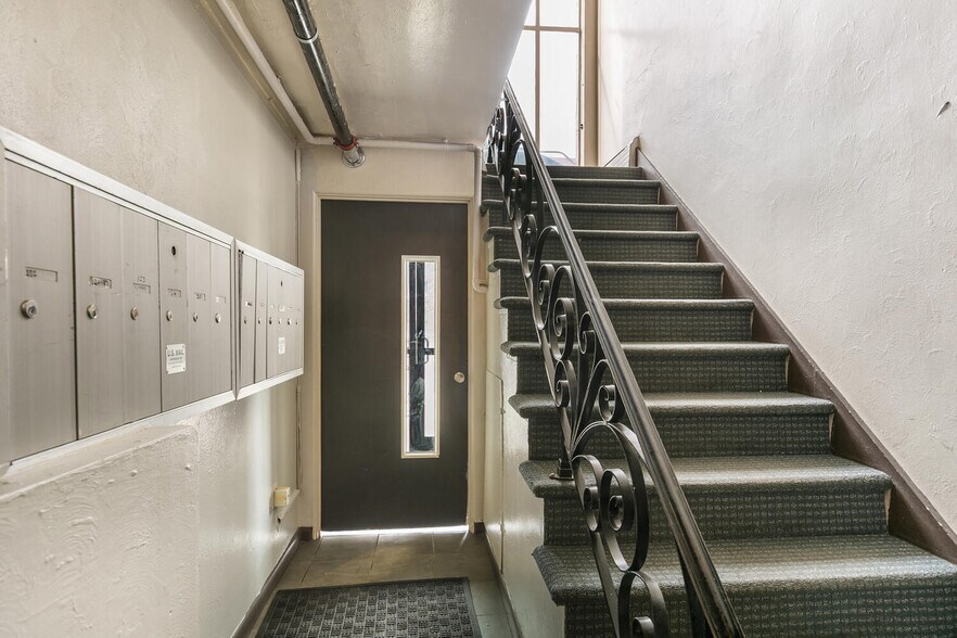 More Photos Of 1260 Logan St, Denver Apartments For Sale