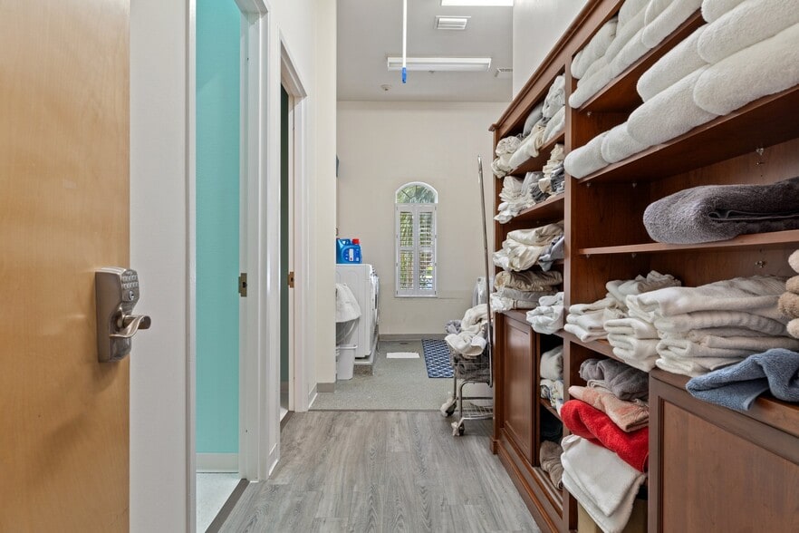 More Photos Of 311 NE 4th Ave, Crystal River Healthcare For Lease