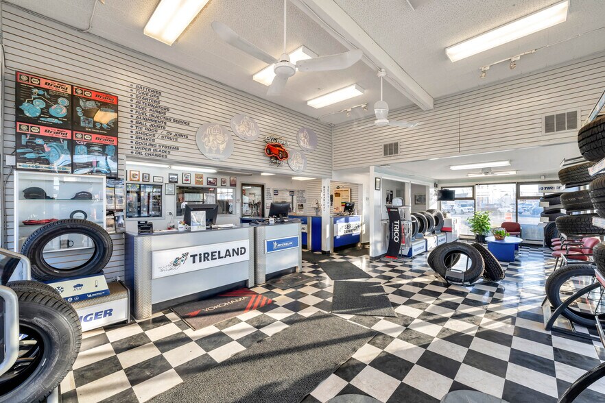 More Photos Of 20010 Industrial Av, Langley Warehouse For Sale