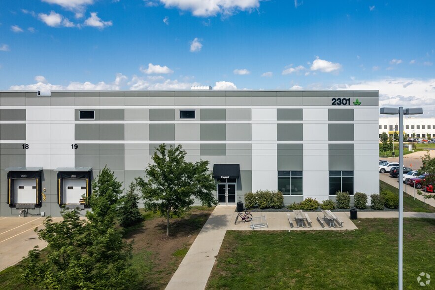 More Photos Of 2301 4th Ave E, Shakopee Manufacturing For Lease