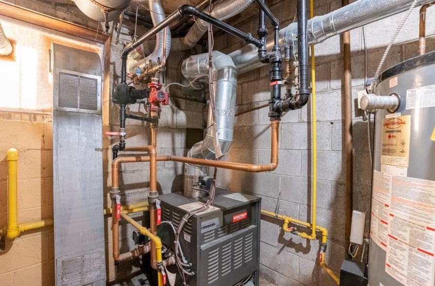 More Photos Of 1254 Fennell Ave E, Hamilton Apartments For Sale
