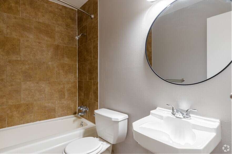 More Photos Of 5249 Wren Ave, El Paso Apartments For Sale