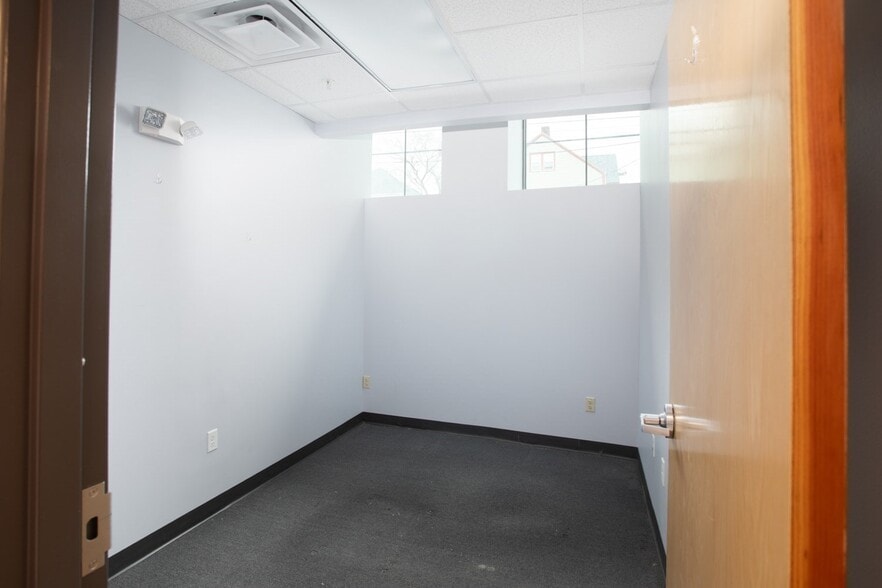 More Photos Of 1151 Robeson St, Fall River Medical For Sale