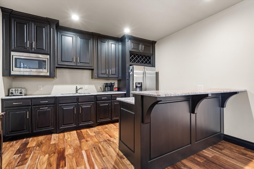 More Photos Of 1208 N Industrial Blvd, Pilot Point Industrial For Sale