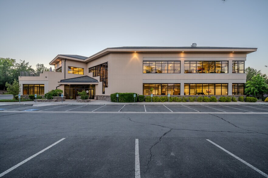 More Photos Of 1450 Ridgeview Dr, Reno Office For Lease