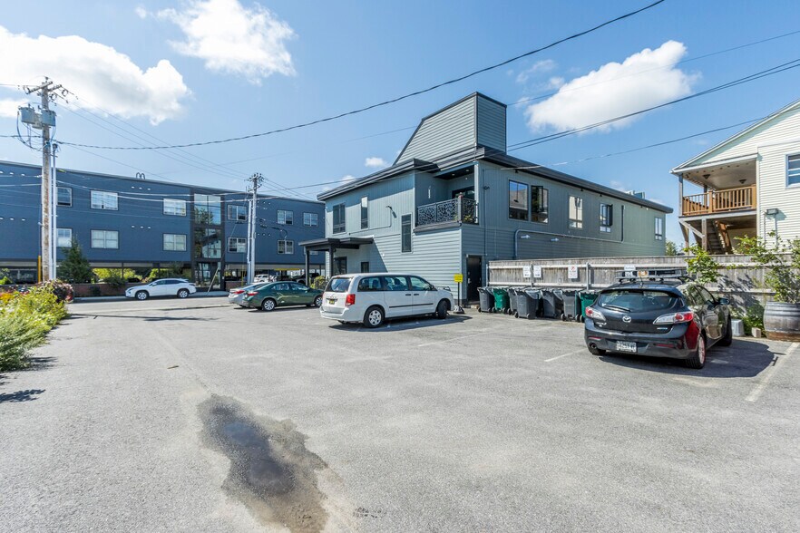 More Photos Of 60 Ocean St, South Portland Storefront Retail Residential For Lease