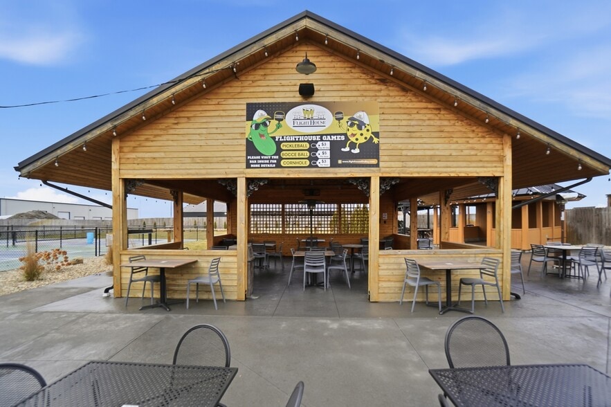 More Photos Of 2330 Bright Rd, Findlay Sports And Entertainment For Sale