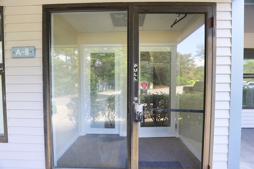 More Photos Of 766 Falmouth Rd, Mashpee Loft Creative Space For Lease