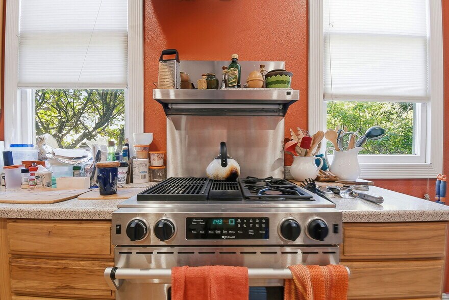 More Photos Of 931 Chestnut St, Alameda Multifamily For Sale