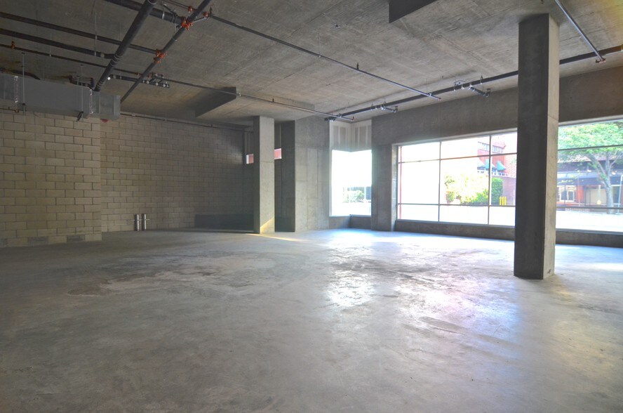 More Photos Of 119 S Los Robles Ave, Pasadena Apartments For Lease