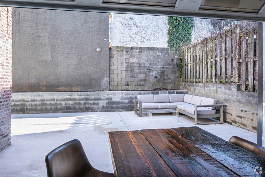 More Photos Of 1511 Eastern Ave, Baltimore Office Residential For Lease